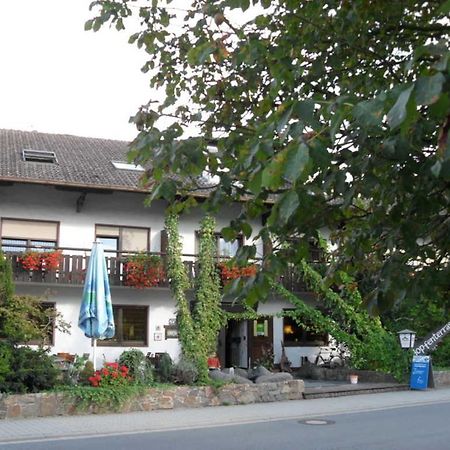 Landgasthof Brunnenwirt Zum Meenzer Fischbachtal Bagian luar foto