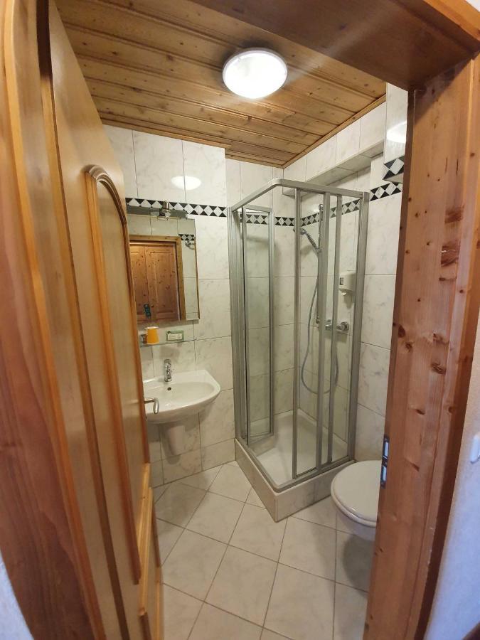 Landgasthof Brunnenwirt Zum Meenzer Fischbachtal Bagian luar foto